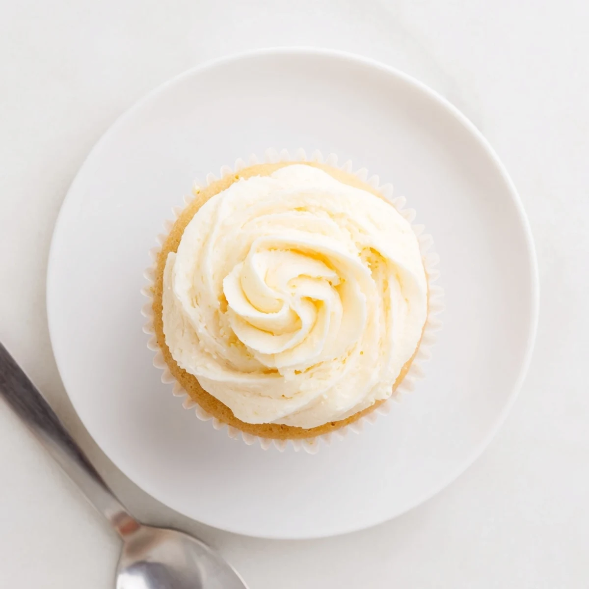 Classic Vanilla Cupcakes